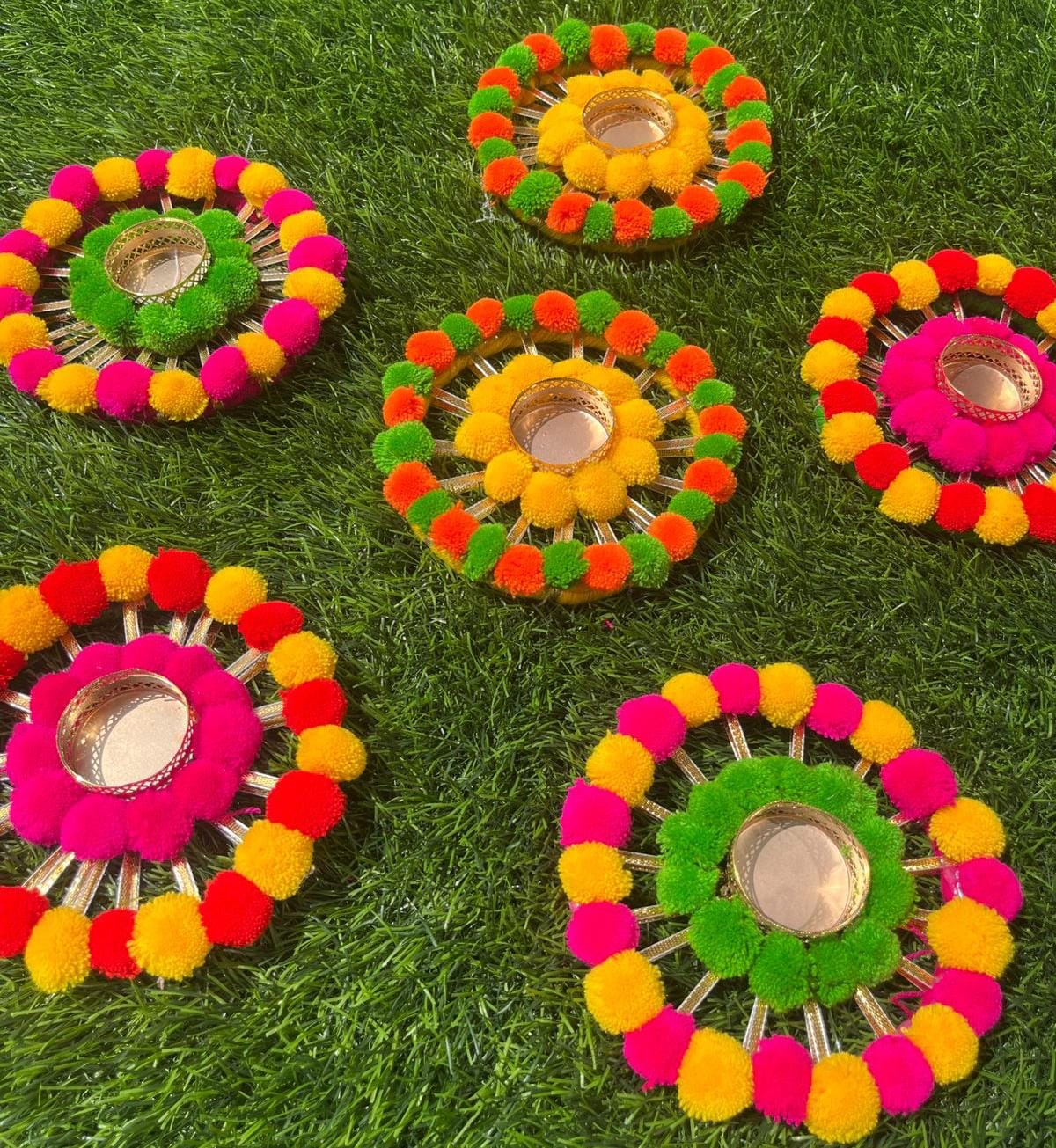 Pom Pom Candle Holder (Size: 5 Inch)