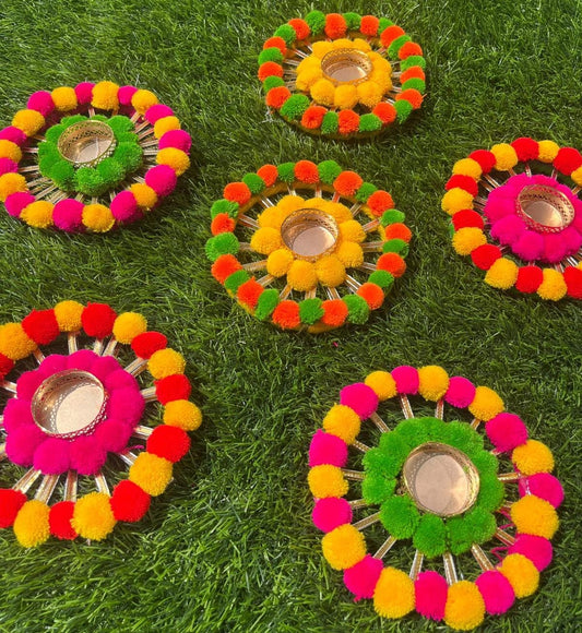 Pom Pom Candle Holder (Size: 5 Inch)