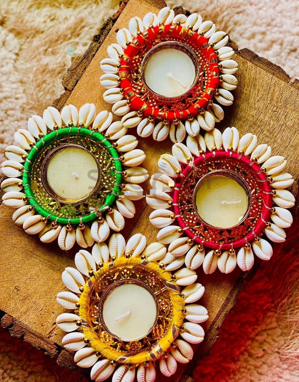 Subh Kodi / Shell Multicolour Tea Light Candle Holder
(1 Piece) (TL0021)